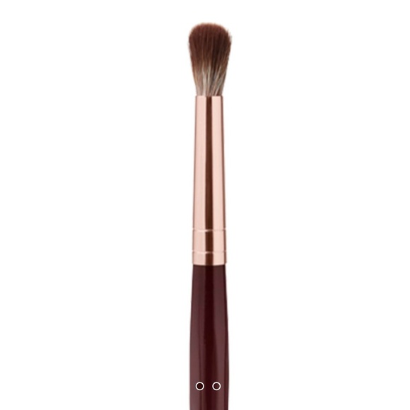 Charlotte Tilbury Other - ✨ Charlotte Tilbury EYE BLENDER BRUSH